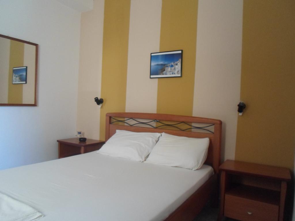 Aparthotel Costareli Fourni Ikaria Exterior foto
